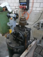 Für die Luftpumpe konnte im Lager einen Anschluss für die Schmierpumpe gefunden werden [24. Januar 2012]