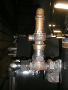 Der Druckregler der Luftpumpe ist auch wieder an seinem Platz [16. März 2012]