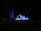 Nach dem Lichterlöschen im Gartencenter stechen nur noch die Eisbären heraus [5. Dezember 2015]