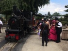 Eine Gruppe Steampunks hat sich die Baumschulbahn als Ausflugsziel ausgesucht [22. Juli 2018]