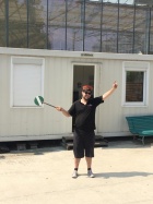 Er übt sich in den Aufgaben des Bahnhofvorstandes [4. August 2018]