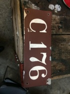 Das Nummernschild vom Wagen C 176 muss auch noch erneuert werden [12. Januar 2019]