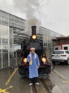 Charlie Chaplin posiert mit der Molly [10. Dezember 2022]