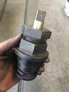 Der Absperrhahn vom Armaturenstock der Molly wurde überarbeitet [31. Oktober 2020]