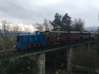 Die Viola überquert mit ihrem Zug die grosse Brücke [11. Dezember 2020]