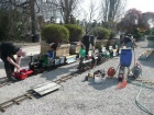 Als besondere Attraktion ist eine Liliputdampfbahn zu Gast [26. April 2008]