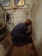 Die Verkleidungen im Führerstand der Viola werden demontiert [28. Januar 2017]