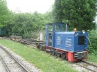 Die Abelia wartet mit dem R 302, einem Eternitwagen und einer Lore auf den Gegenzug [2011]