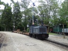 Die Syringa durchfährt mit dem Eternitwagen-Zug den Bahnhof Baumschulsee [4. Juni 2016]