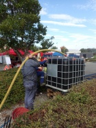 Der grosse Schlauch muss gestützt werden [2. Oktober 2015]