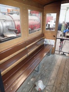 Die Sitzbänke im C 281 wurden aufgefrischt [15. November 2015]