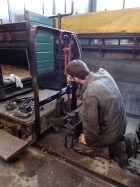 Die Geländer vom C 281 erhalten eine farbliche Auffrischung [21. November 2015]