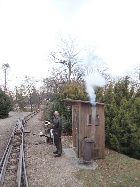 Der Weichenwärter lässt seinen Kanonenofen kräftig rauchen [9. Dezember 2016]