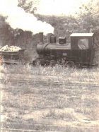 Gezeichnet von der harten Arbeit in der Kiesgrube [1972]