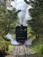 Mit Volldampf wird die Steigung bezwungen [2000]